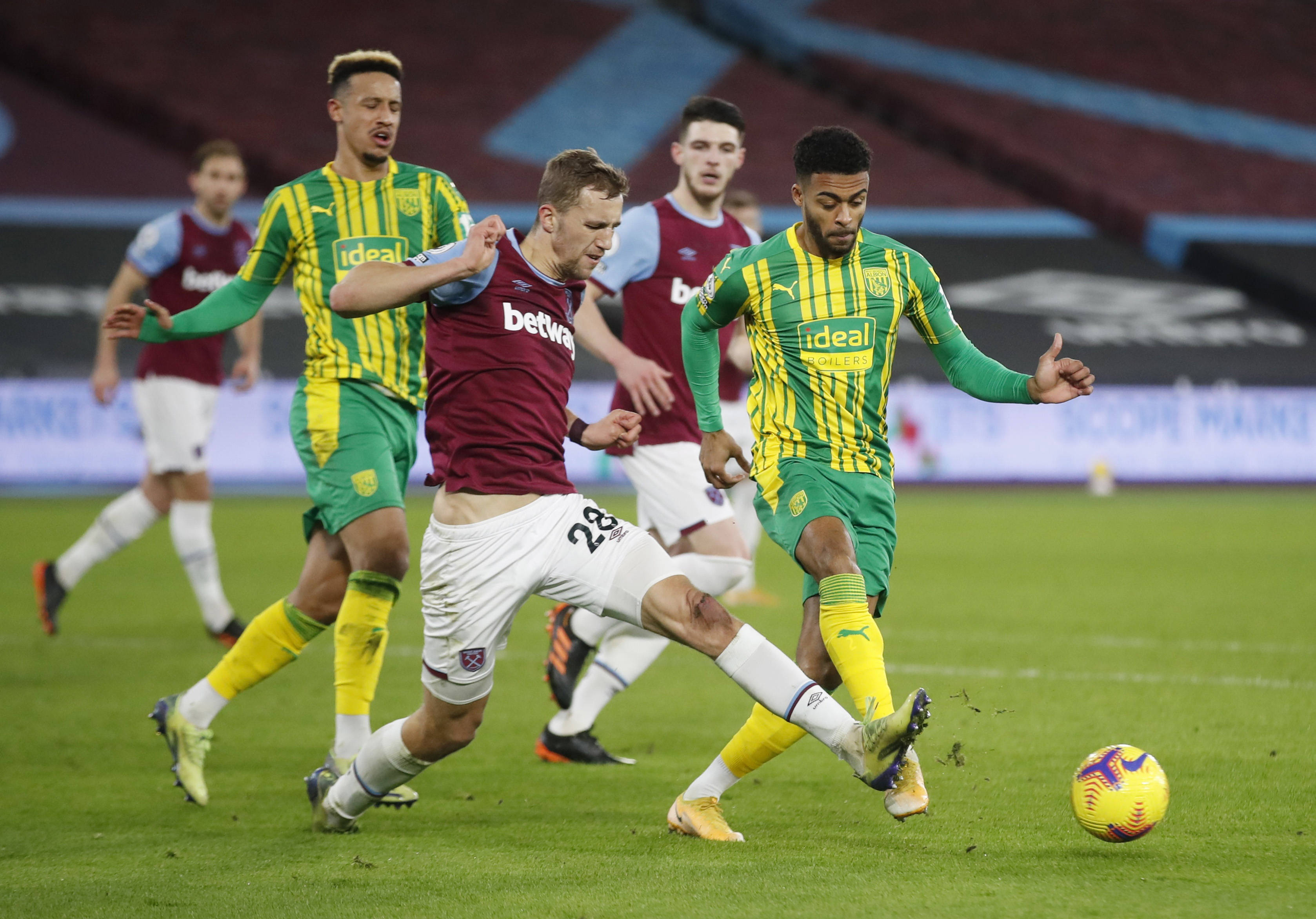 与美国签署 与美国签署