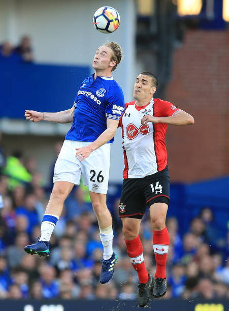 而曼联承担 而曼联承担